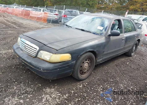 2011 Ford Crown Victoria Commercial Long Wheelbase z USA, uszkodzony, nr VIN 2FABP7AV1BX179196